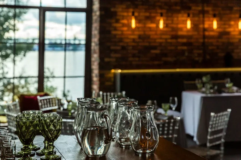 Фото со свадебного банкета в Лофт Порт