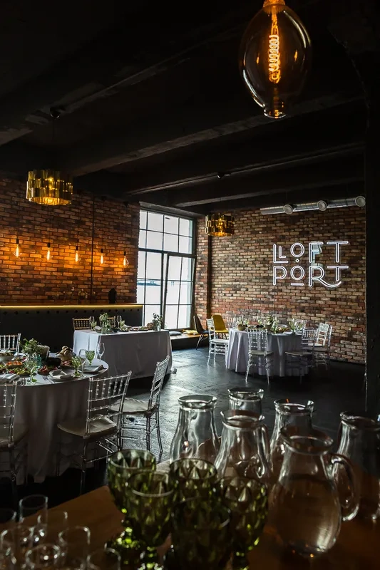 Фото со свадебного банкета в Лофт Порт